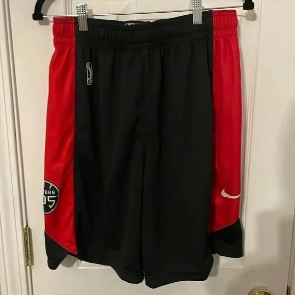 Nike NBA shorts Size Small Men’s Raptor’s 905 Authenic NWOT - Picture 1 of 5